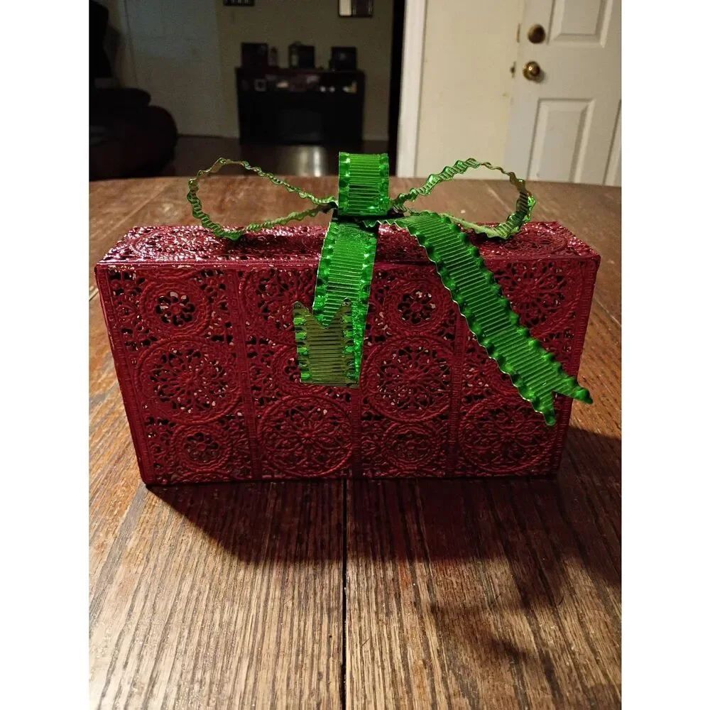 Red Green Christmas Holiday Gift Decoration Decor Metal Lace